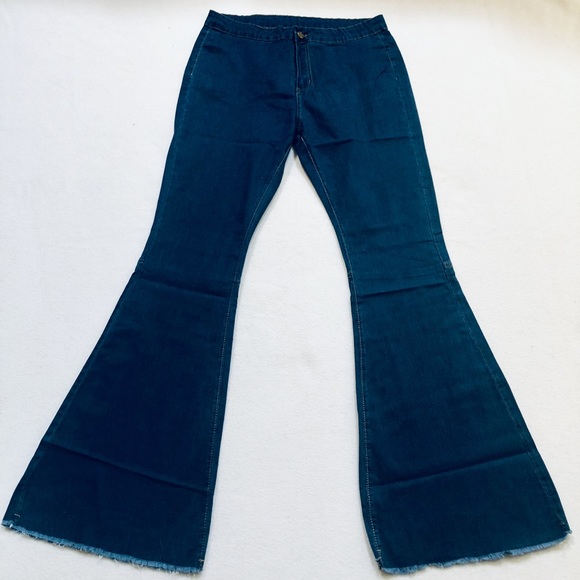 💙 Plus Size Bell Bottom Boho Hippie Jeans Size 14 - Picture 4 of 8